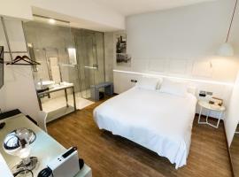 Cosmopolitano Hotel Boutique, hotel near El Trompillo Airport - SRZ, 