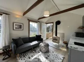 Boathouse Cottage (Historic Coast Guard property)