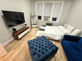 Cozy 3 BR suite, 15 min to NYC &Times Sq, apartman u gradu Nort Bergen