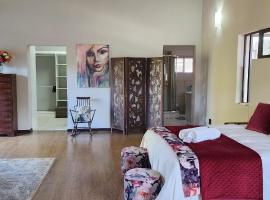 Expansive 5-bedroom house, villa in Hartbeespoort