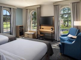 Hotel Ursa, hotel with parking in Orono