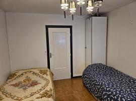 chambre 5mn de paris, cheap hotel in Fontenay-sous-Bois