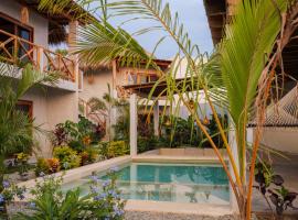 Casa Mochila，波多埃斯康迪的有熱水按摩池的飯店