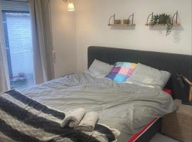 Appartement in hartje lier, hotell i Lier