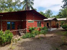 Cabañas Zona Verde, лодж у місті Нукі