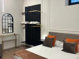 Atrium Apartment Caserta, budgethotell i Casagiove