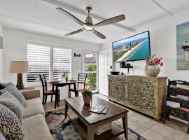 Beachside Bungalow: Surfside I #104, bungalow en South Padre Island