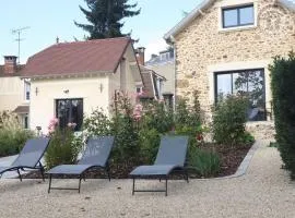 Gîte de Charme à Senlisse: Confort Haut de Gamme, Parc Arboré, Cheminée, Wifi Gratuit, Proche Châteaux - FR-1-527-9