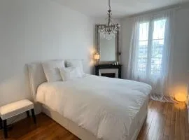 Paris Serenity Bedroom [Female guest only]