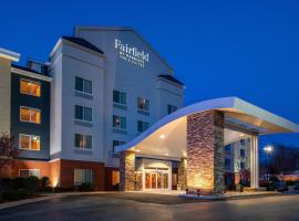 Fairfield Inn & Suites Greensboro Wendover, hotel cerca de Aeropuerto de Piedmont Triad - GSO, Greensboro