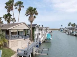 Clam Circle Retreat On The Laguna- LIV Resort