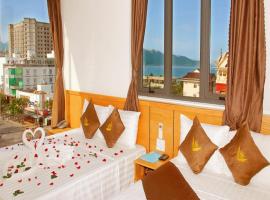 Trang Ngan Hotel by THG, hotel in Danang