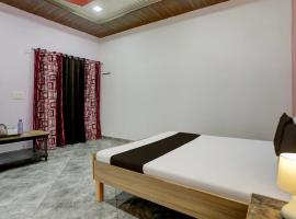 OYO RB Guest house, hotel en Morādābād