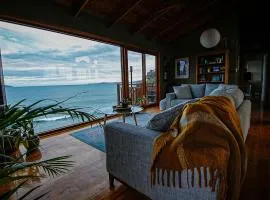 Waterfront - Bluff Beach House, Park Beach