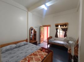 Niangti Guest House, hotel with parking in Dawki