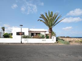 Casa Aloe, alloggio vicino alla spiaggia a Haría