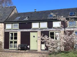 The Stables, Lower Mill Estate, landhuis in Somerford Keynes