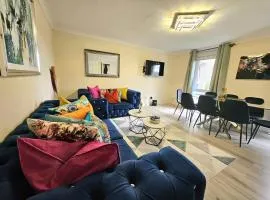 4 bed house With 6 Beds