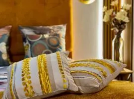 Studio design by Kenzo near Notre Dame