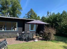 Cozy Summer House Close To The Beach,, cottage a Gilleleje