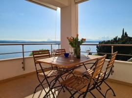 Apartment Golden View Dramalj, ξενοδοχείο σε Dramalj