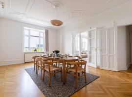 3 Bedroom Flat in Lovely Area, hotelli Kööpenhaminassa lähellä maamerkkiä Pieni merenneito -patsas