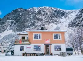 Unstad Surfpacker Hostel