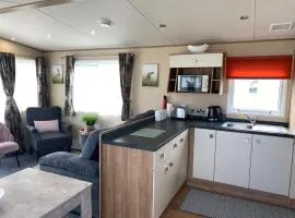 3 bedroom caravan on luxury Devon Holiday Park