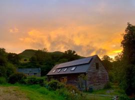 The Barn at Cwmberwyn, hotel s parkiriščem v mestu Llandrindod Wells