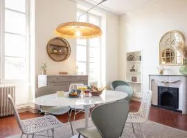 Avignon Intra-muros, vue Palais des Papes