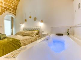 Andrea's luxury home climatizzata con vasca idromassaggio nel centro storico, hotell sihtkohas Presicce