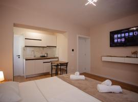 City Center Studio Apartments, hotel di Shkoder