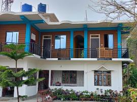 AASHRAYA HOMESTAY, hotel v destinaci Paten