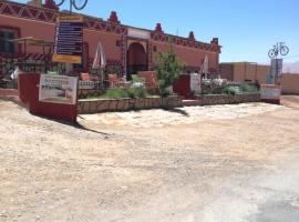 Riad Bouchra, hostel in Tamtetoucht