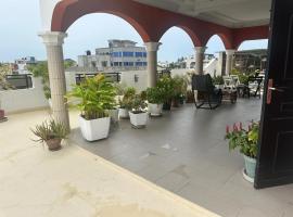 AHOUEDJI Guest House - Palais Urbain avec Balcon & Vue Mer, hotel v destinaci Cotonou