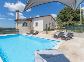 Villa Aria private Pool near Vrsar, Hotel in Vrsar