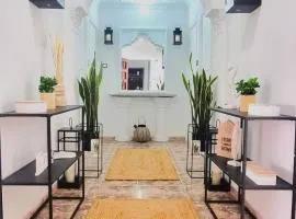 WABI BEACH LUXURY HOUSE - Excelente Ubicacion!! Centro y Frente a Playa Colonia con Aire