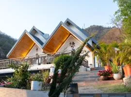 The Bougainvillea Retreat - A Luxury Private Pool Villa in Dehradun