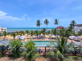 The C Resort & Residences, hotel cerca de Songor Lagoon Protected Area, Prampram