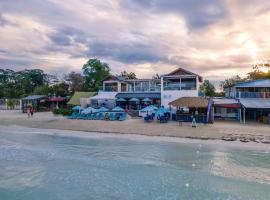 Blue Skies Beach Resort, complexe hôtelier à Negril