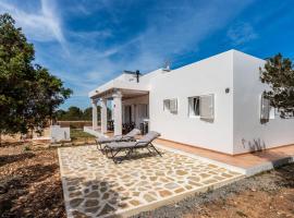 Casa Es Vedrà, hotel in Cala Saona