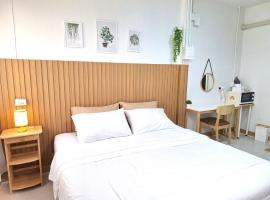 ธัญพร เกสต์เฮาส์, hotel v destinaci Tak
