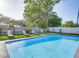 Roomy Largo Home with Screened Patio and Private Pool!