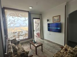 Relaxing apartment overlooking the sea and 2 terrace on the sea, διαμέρισμα σε Quseir
