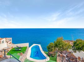 Villa Infinity sea views I Pool I BBQ I Jacuzzi, hotel familiar en Almería