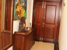 Entire 3 Bed Room Luxurious Apartment in Colombo 8，可倫坡的公寓