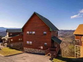 Upscale Cabin, Stunning Views, Hot Tub, Game Room