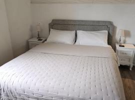 La Capitelle , Chambre double indépendante avec piscine, khách sạn ở Deaux