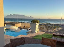 Oceansnest Guest House, B&B sa Bloubergstrand