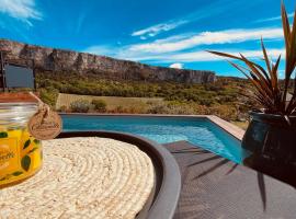 Gite La Madeleine du Luberon., hôtel à Lioux